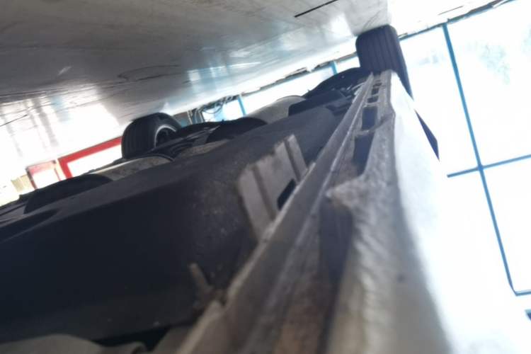 Used Buick GL8 2018 ES 28T Premium Model China VI Standard Right Side Sill