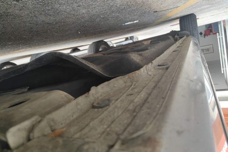 Used Buick GL8 2018 28T Luxury Model China VI Standard Right Side Sill