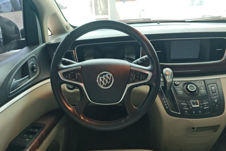 Used Buick GL8 2018 28T Prestige Version China VI Standard Steering Wheel