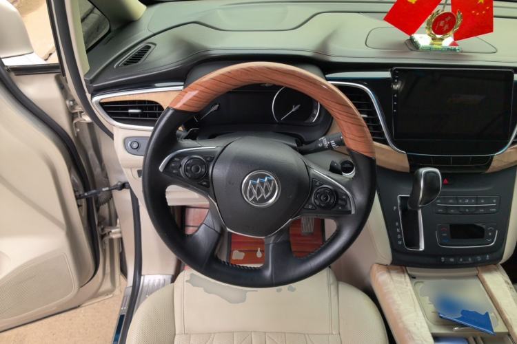 Used Buick GL8 2018 ES 28T Comfort Model China VI Standard Steering Wheel