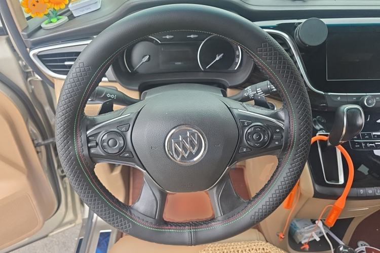 Used Buick GL8 2018 ES 28T Luxury Model China VI Standard Steering Wheel