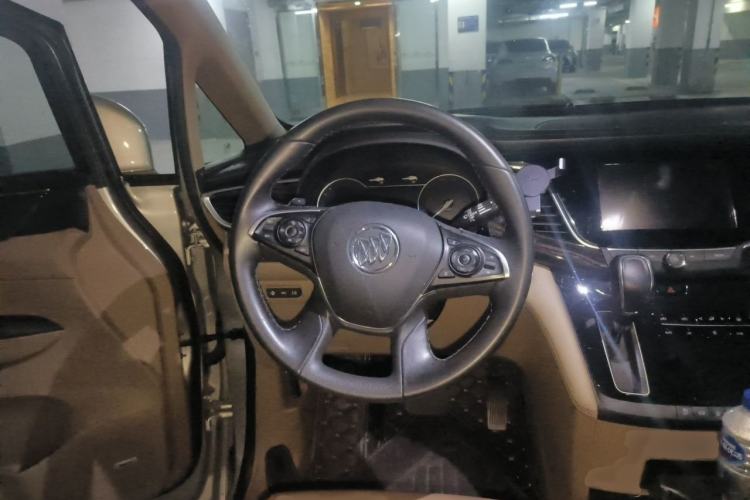 Used Buick GL8 2018 ES 28T Flagship Model China VI Standard Steering Wheel