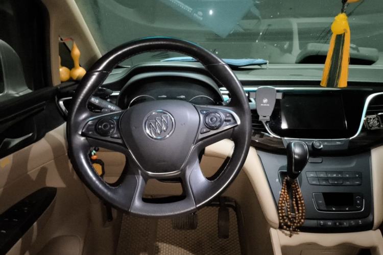 Used Buick GL8 2018 ES 28T Premium Model China VI Standard Steering Wheel