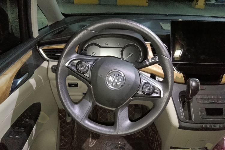 Used Buick GL8 2018 ES 28T Luxury Model China VI Standard Steering Wheel