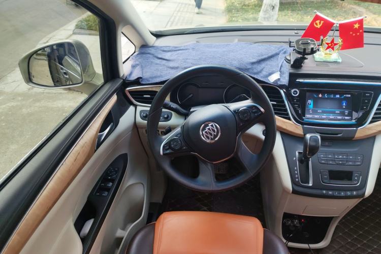 Used Buick GL8 2018 ES 28T Comfort Model China VI Standard Steering Wheel