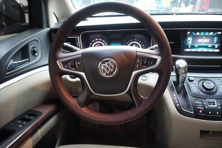 Used Buick GL8 2018 28T Prestige Version China VI Standard Steering Wheel