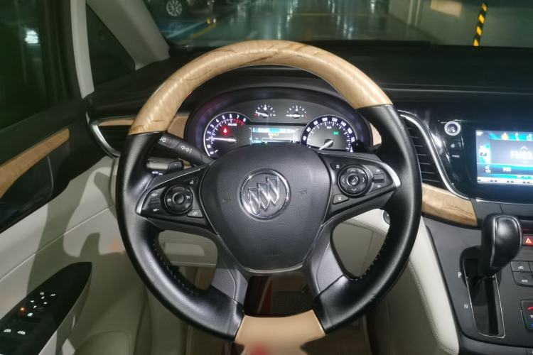 Used Buick GL8 2018 ES 28T Comfort Model China VI Standard Steering Wheel