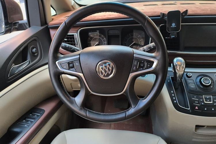 Used Buick GL8 2018 28T Prestige Version China VI Standard Steering Wheel