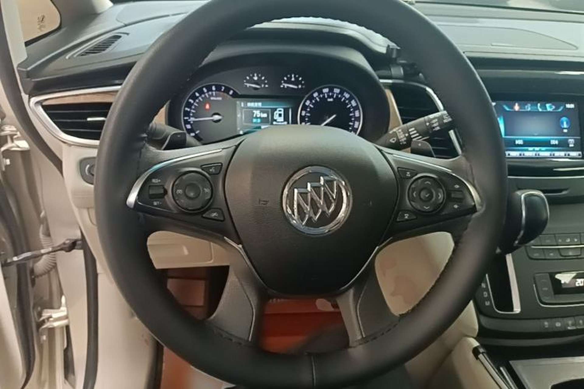 Used Buick GL8 2018 ES 28T Comfort Model China VI Standard Steering Wheel