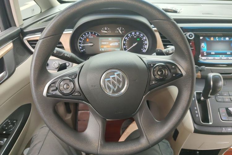 Used Buick GL8 2018 ES 28T Comfort Model China VI Standard Steering Wheel