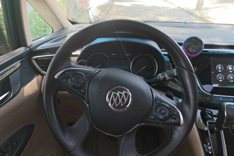 Used Buick GL8 2018 ES 28T Luxury Model China VI Standard Steering Wheel