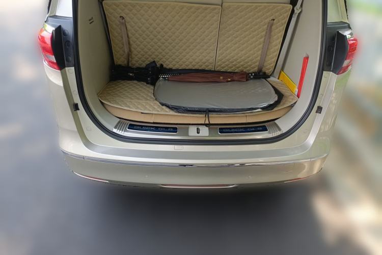 Used Buick GL8 2018 ES 28T Comfort Model China VI Standard Trunk