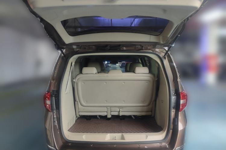 Used Buick GL8 2018 28T Luxury Model China VI Standard Trunk