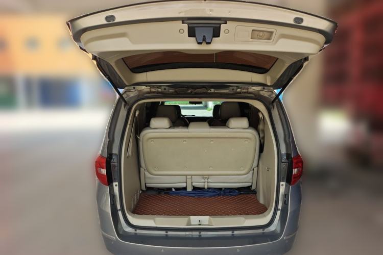 Used Buick GL8 2018 28T Comfort Model China VI Standard Trunk
