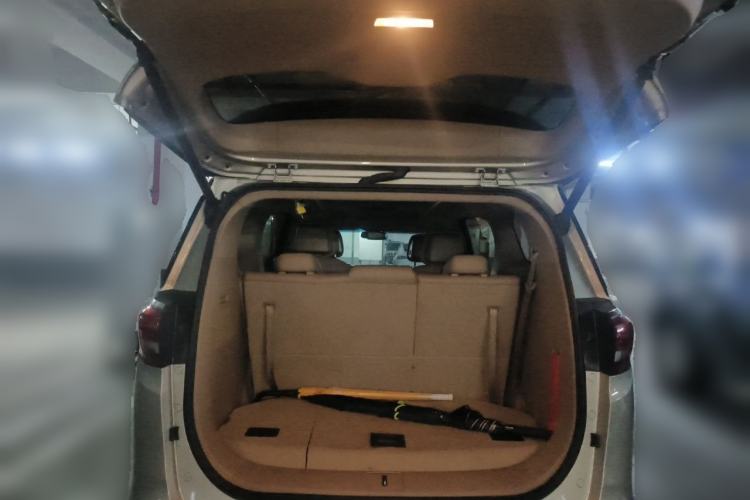 Used Buick GL8 2018 ES 28T Flagship Model China VI Standard Trunk