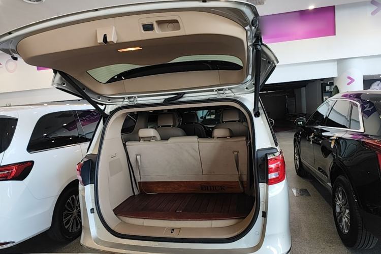 Used Buick GL8 2018 ES 28T Luxury Model China VI Standard Trunk