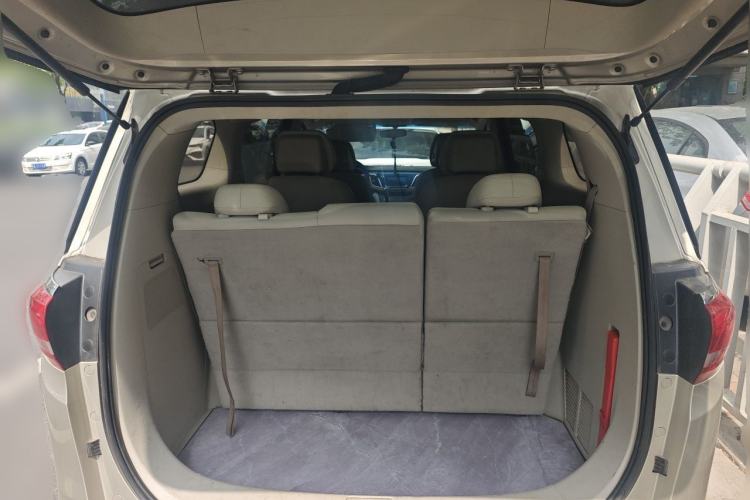 Used Buick GL8 2018 ES 28T Comfort Model China VI Standard Trunk