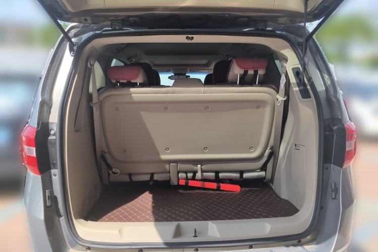 Used Buick GL8 2018 28T Luxury Model China VI Standard Trunk