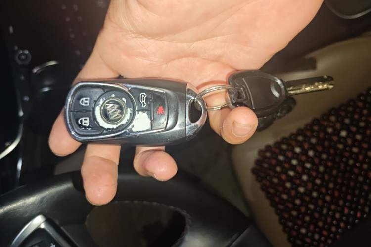 Used Buick GL8 2018 ES 28T Luxury Model China VI Standard Vehicle Key