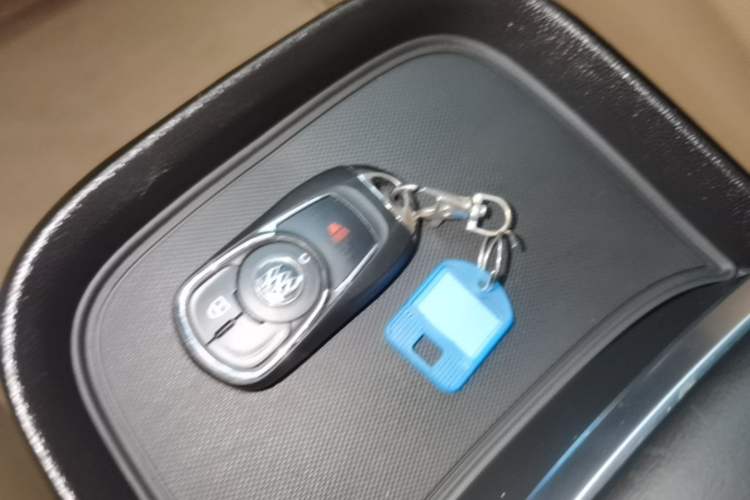 Used Buick GL8 2018 ES 28T Premium Model China VI Standard Vehicle Key