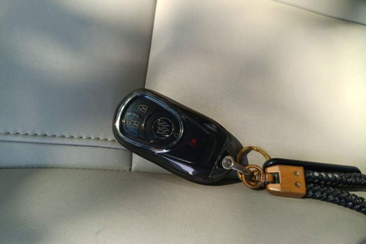 Used Buick GL8 2018 ES 28T Comfort Model China VI Standard Vehicle Key