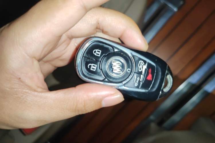 Used Buick GL8 2018 ES 28T Luxury Model China VI Standard Vehicle Key