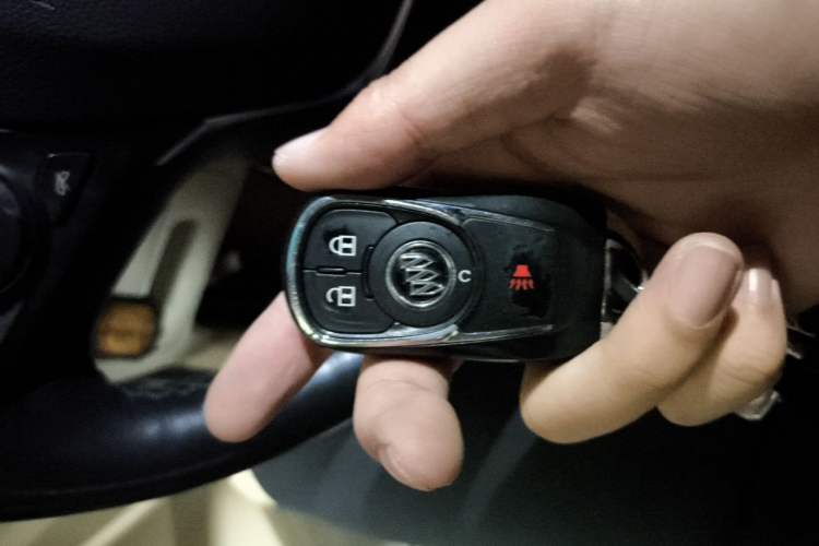 Used Buick GL8 2018 ES 28T Premium Model China VI Standard Vehicle Key
