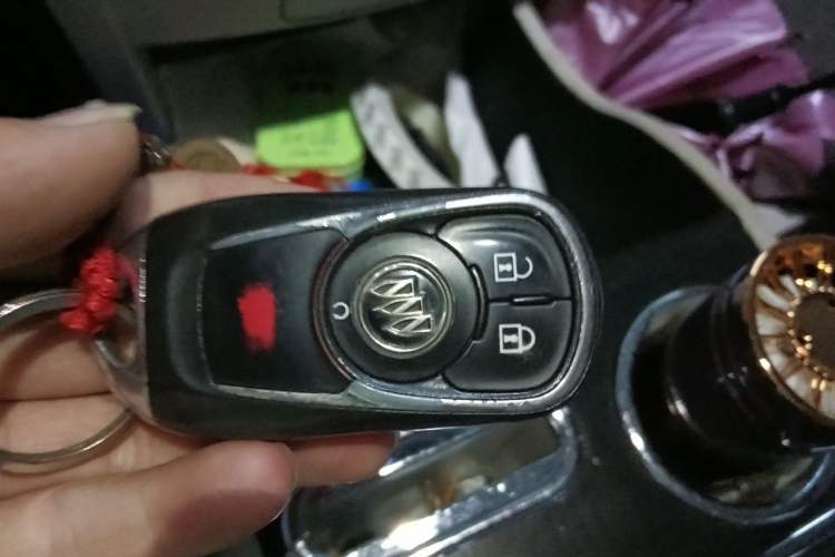 Used Buick GL8 2018 ES 28T Luxury Model China VI Standard Vehicle Key