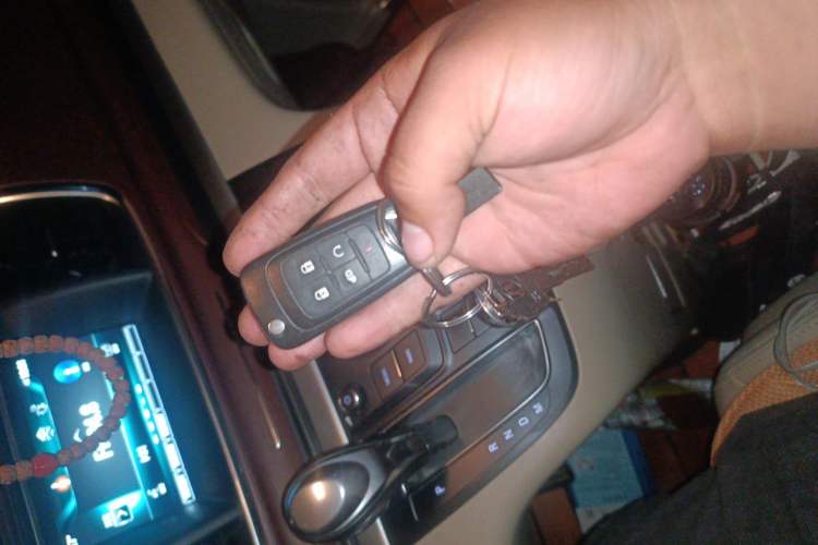 Used Buick GL8 2018 28T Luxury Model China VI Standard Vehicle Key