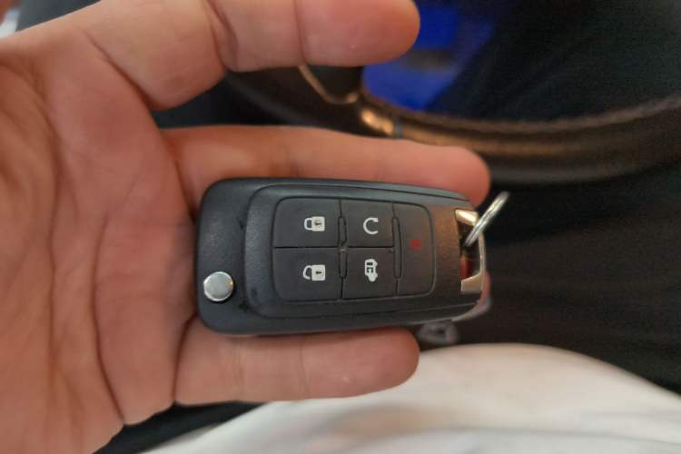 Used Buick GL8 2018 28T Luxury Model China VI Standard Vehicle Key