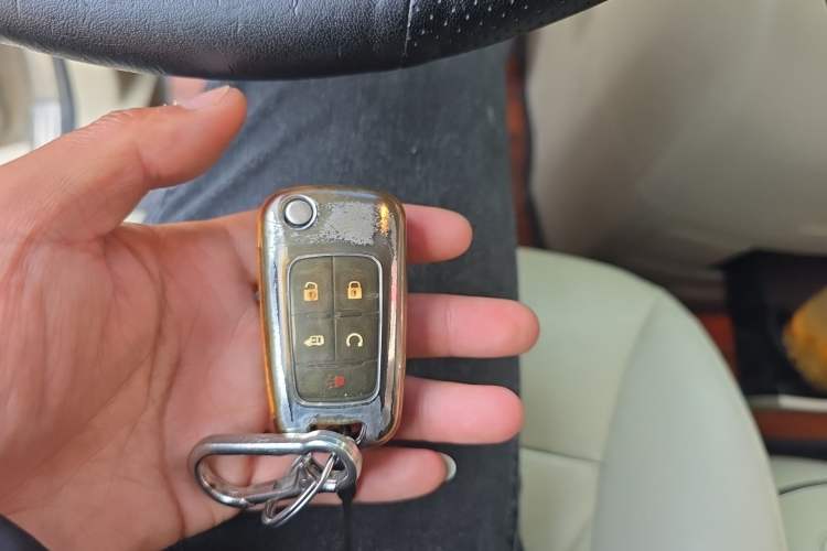 Used Buick GL8 2018 28T Luxury Model China VI Standard Vehicle Key