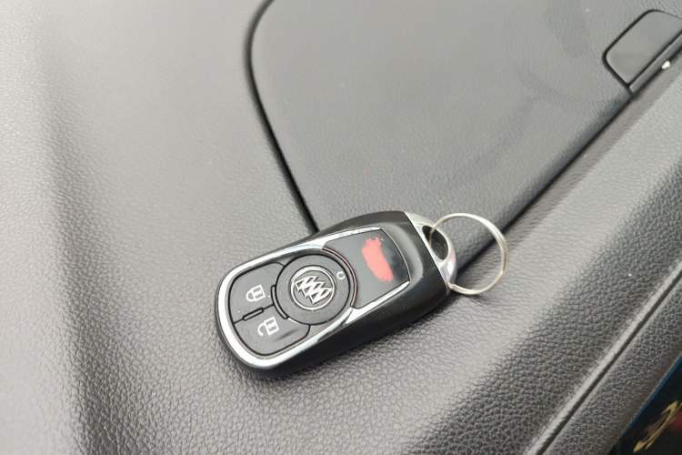 Used Buick GL8 2018 ES 28T Comfort Model China VI Standard Vehicle Key