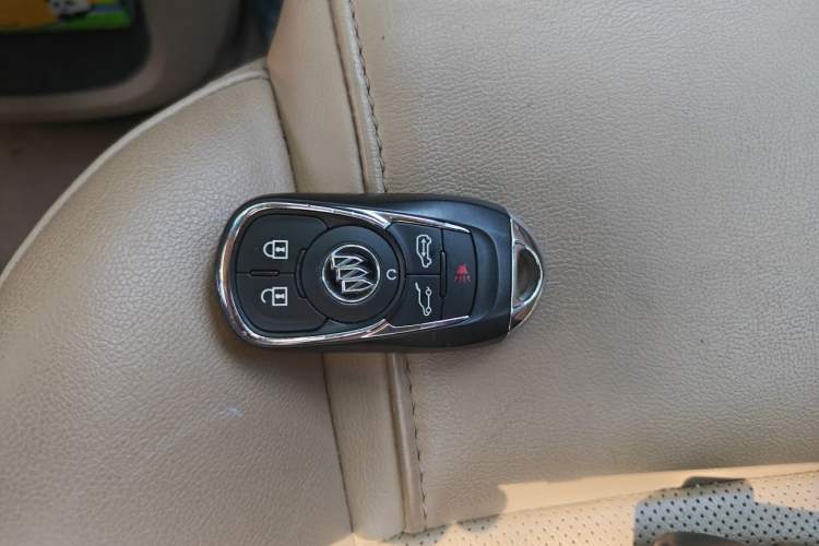 Used Buick GL8 2018 ES 28T Luxury Model China VI Standard Vehicle Key