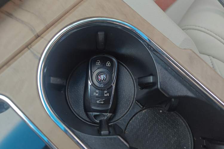 Used Buick GL8 2018 ES 28T Comfort Model China VI Standard Vehicle Key