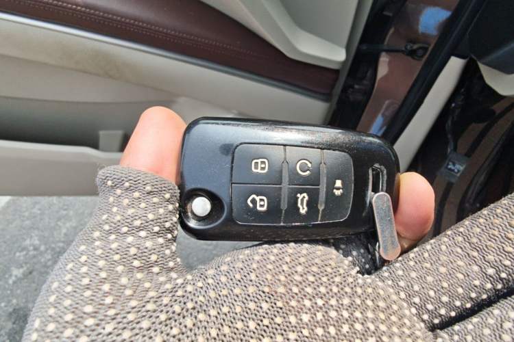 Used Buick GL8 2018 28T Luxury Model China VI Standard Vehicle Key