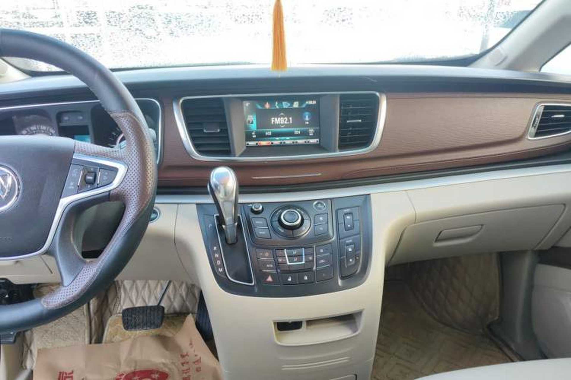 Used Buick GL8 2018 28T Luxury Model China VI Standard Audio And AC Panel
