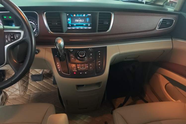 Used Buick GL8 2018 28T Luxury Model China VI Standard Audio And AC Panel