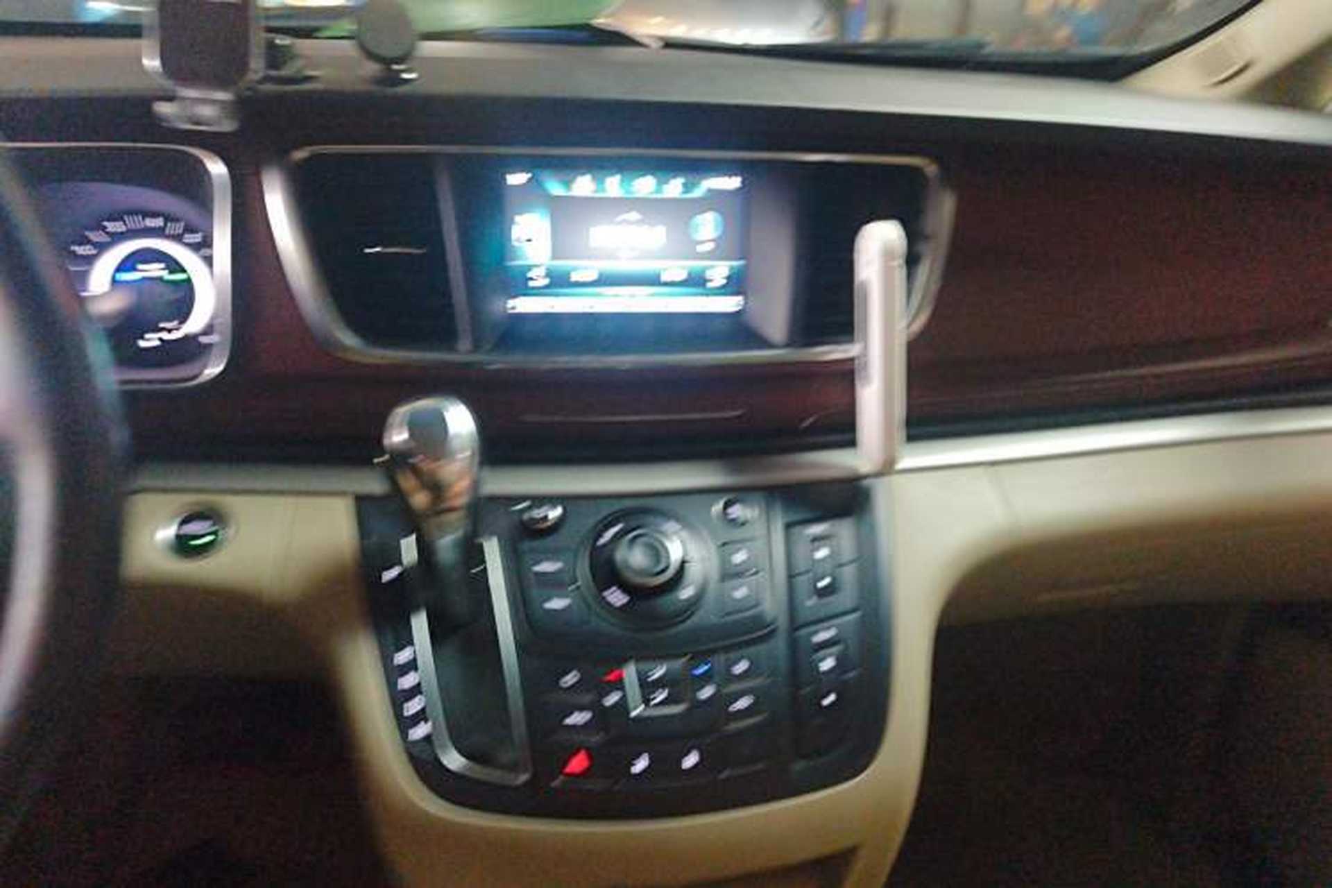 Used Buick GL8 2018 28T Luxury Model China VI Standard Audio And AC Panel