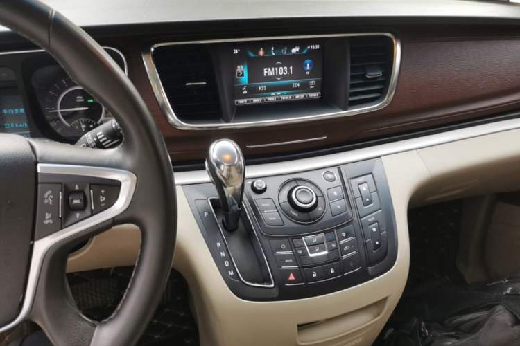 Used Buick GL8 2018 28T Luxury Model China VI Standard Audio And AC Panel