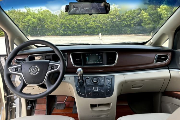 Used Buick GL8 2018 28T Comfort Model China VI Standard Audio And AC Panel