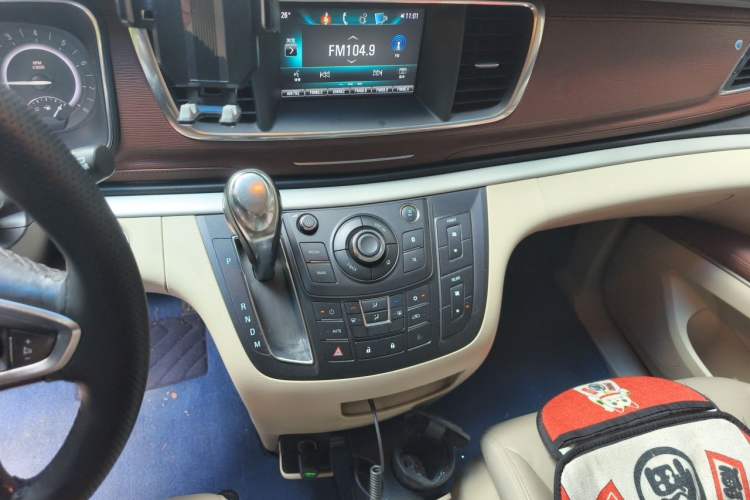 Used Buick GL8 2018 28T Luxury Model China VI Standard Audio And AC Panel