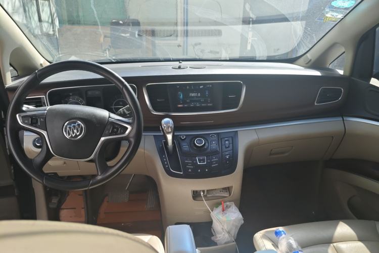 Used Buick GL8 2018 28T Luxury Model China VI Standard Center Console