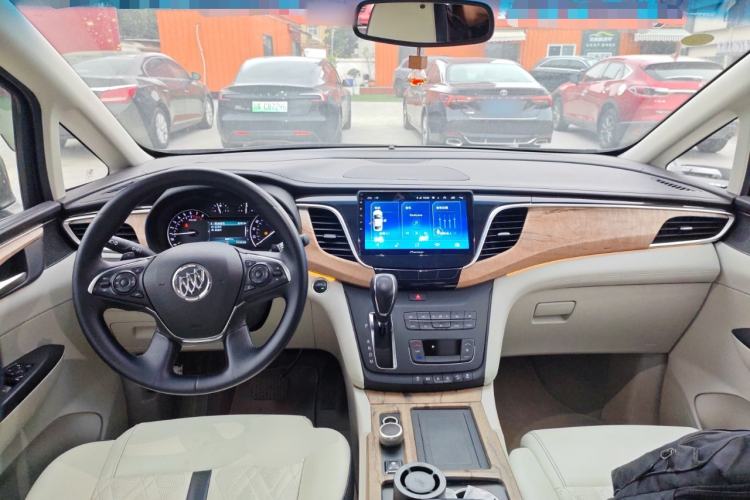 Used Buick GL8 2018 ES 28T Comfort Model China VI Standard Center Console