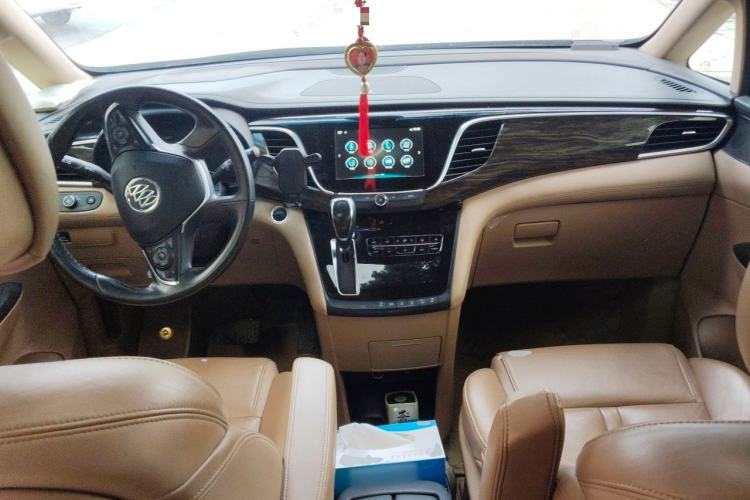 Used Buick GL8 2018 ES 28T Luxury Model China VI Standard Center Console