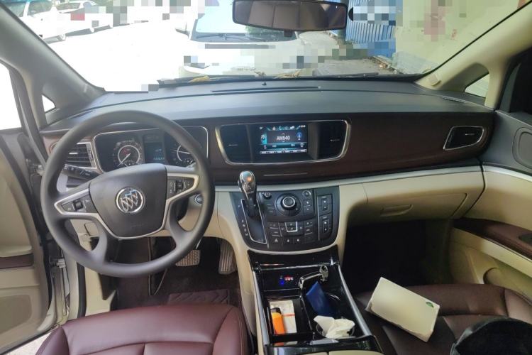 Used Buick GL8 2018 28T Comfort Model China VI Standard Center Console