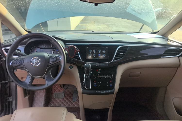 Used Buick GL8 2018 ES 28T Luxury Model China VI Standard Center Console
