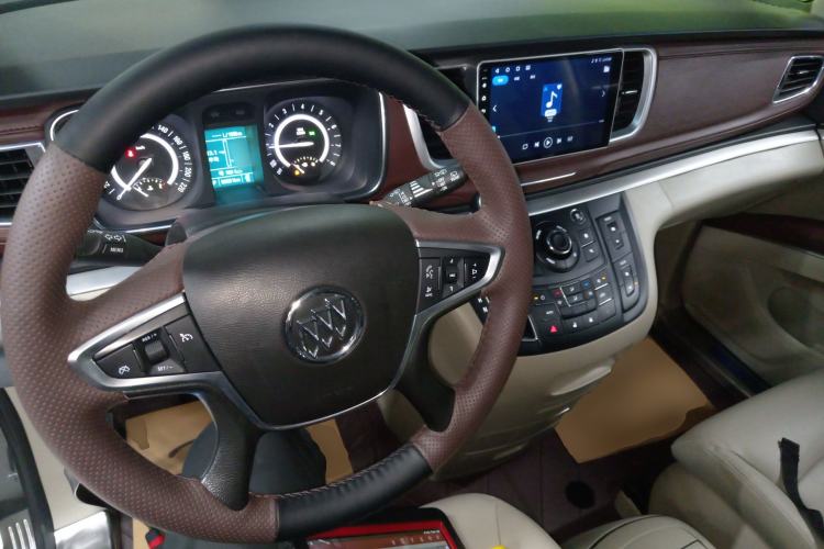 Used Buick GL8 2018 28T Luxury Model China VI Standard Center Console