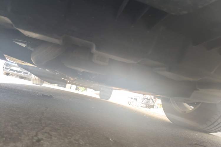 Used Buick GL8 2018 28T Luxury Model China VI Standard Chassis Front