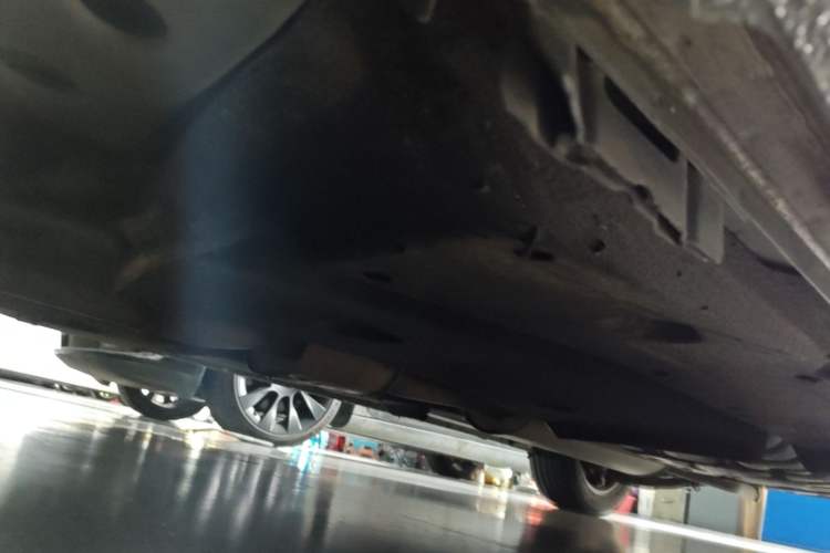 Used Buick GL8 2018 ES 28T Flagship Model China VI Standard Chassis Front Left
