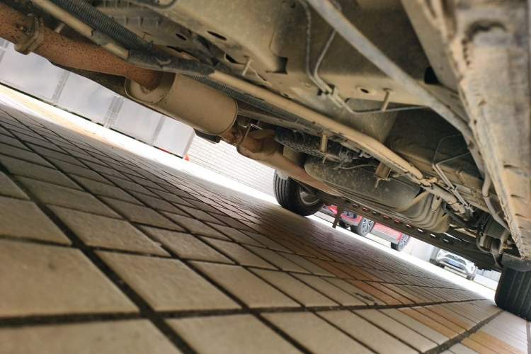 Used Buick GL8 2018 28T Luxury Model China VI Standard Chassis Front Left